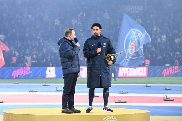 西甲-莱万哑火冈萨雷斯制胜 巴萨0-1莱加内斯