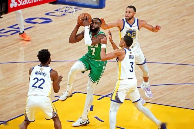 邹雨宸13+13北控胜江苏 程帅澎16分浙江胜福建